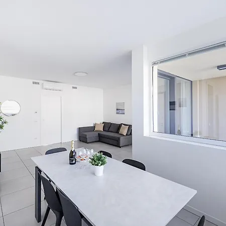 Katya By Whale Homes *