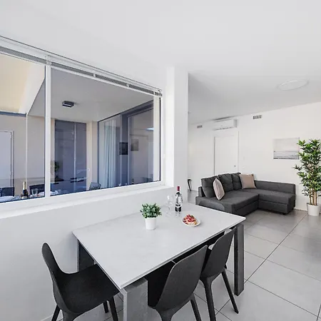 Katya By Whale Homes *