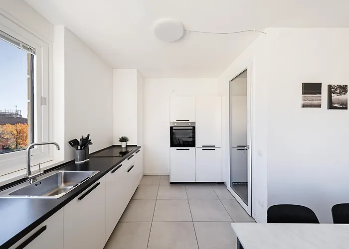 Katya By Whale Homes * Desenzano del Garda