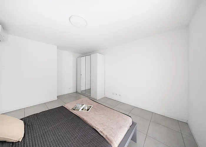 Katya By Whale Homes Desenzano del Garda